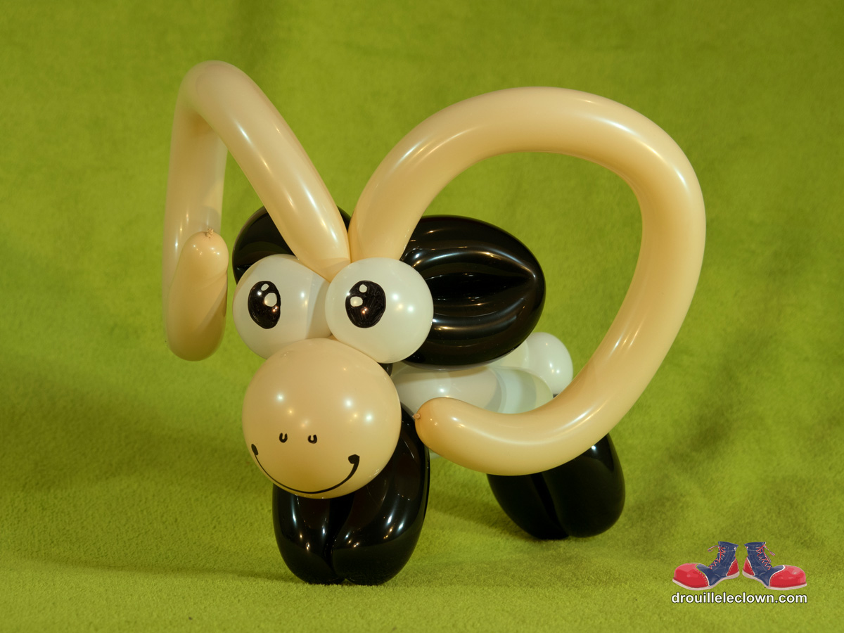 bouc un jour , bouc toujours. c'Est à dos de Bouc que votre clown se déplacera! ha ha ha 